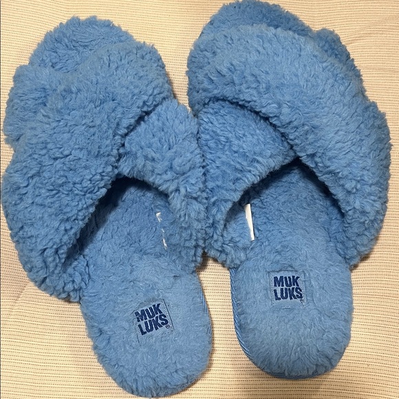 Muk Luks Sky Blue Plush Slippers - Picture 1 of 2